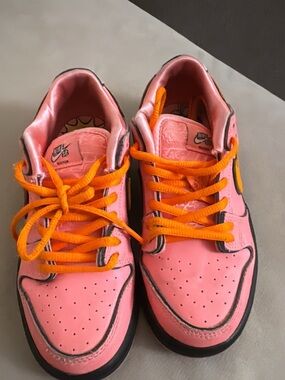 The Powerpuff Girls x Nike Dunk Low Pro SB QS 'Blossom' Size 1.5 Kids